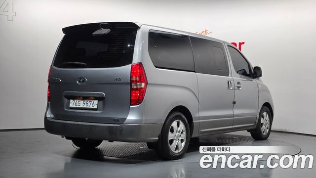 Hyundai Starex 2011 — photo 2