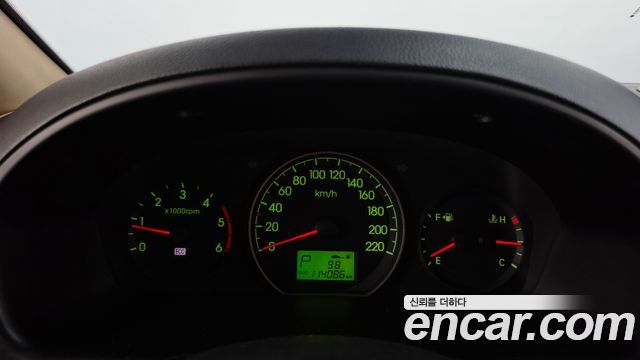 Hyundai Starex 2011 — photo 8