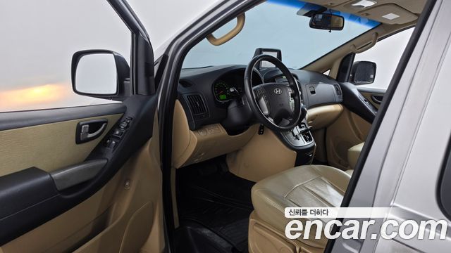 Hyundai Starex 2011 — photo 10