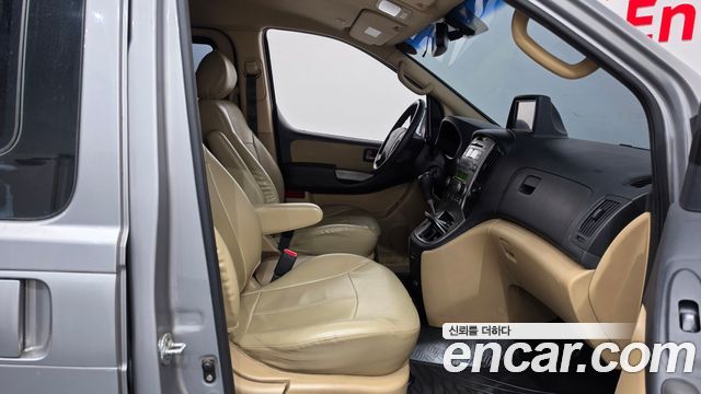 Hyundai Starex 2011 — photo 11