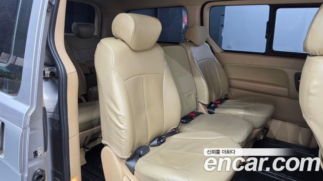Hyundai Starex 2011 — photo 12
