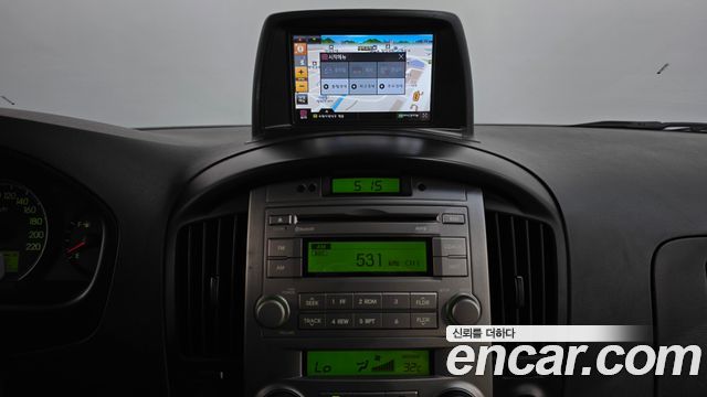Hyundai Starex 2011 — photo 14