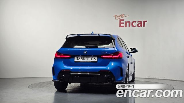BMW 1-Series 2023 — photo 4