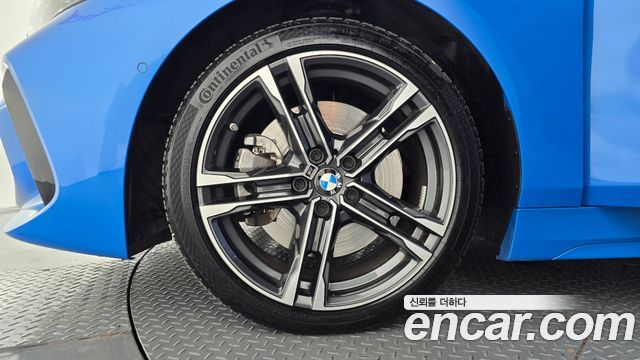 BMW 1-Series 2023 — photo 5