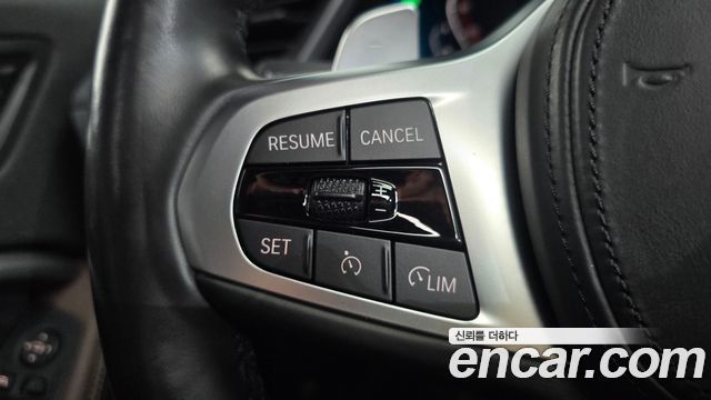 BMW 1-Series 2023 — photo 16