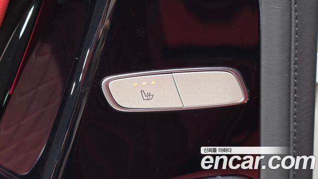 Mercedes-Benz G-Class 2023 — photo 18
