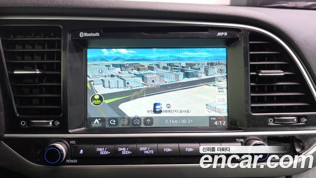 Hyundai AVANTE 2017 — photo 14