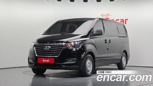 Hyundai Starex 2019 — photo 1