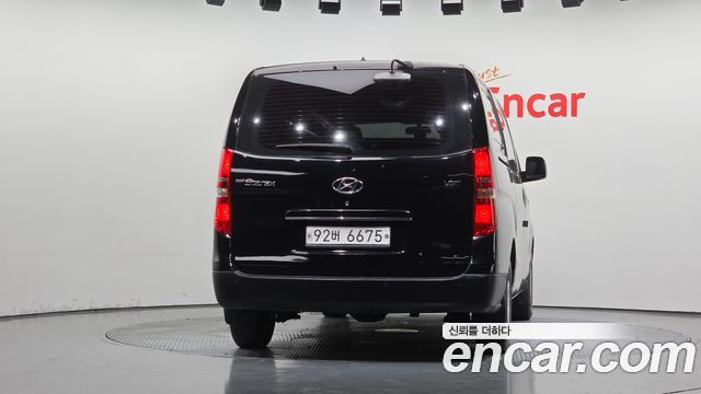 Hyundai Starex 2019 — photo 4