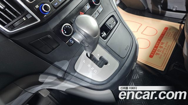 Hyundai Starex 2019 — photo 9