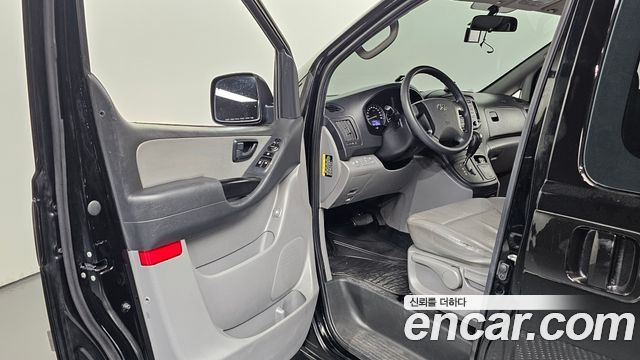 Hyundai Starex 2019 — photo 10