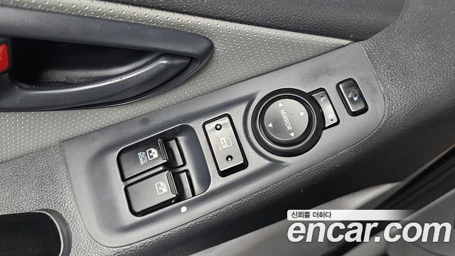 Hyundai Starex 2019 — photo 11