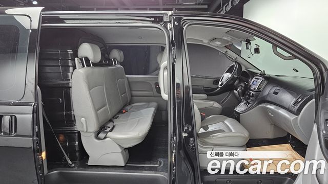 Hyundai Starex 2019 — photo 19