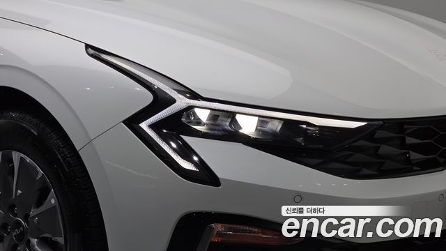 Kia K5 2024 — photo 8