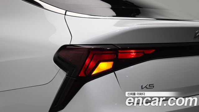 Kia K5 2024 — photo 9