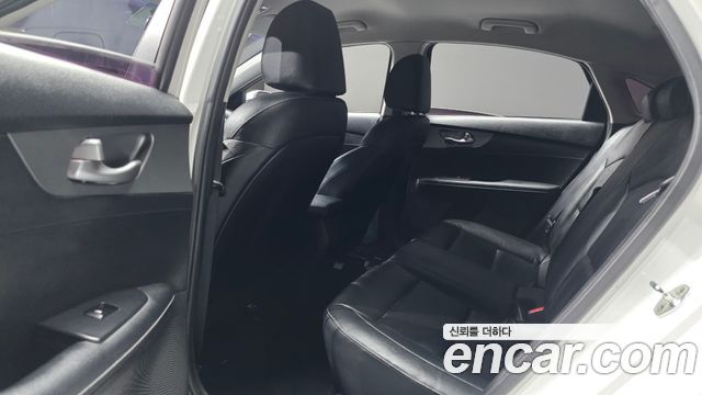 Kia K3 2020 — photo 18