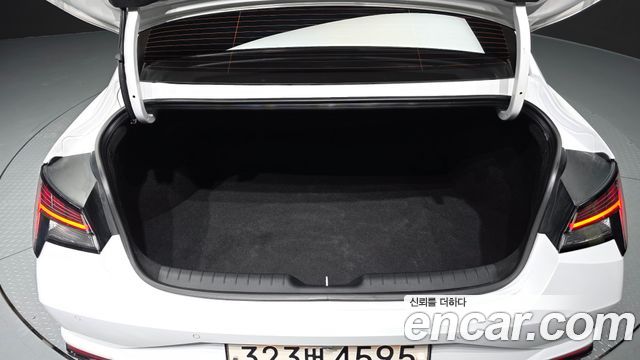 Hyundai AVANTE 2021 — photo 20