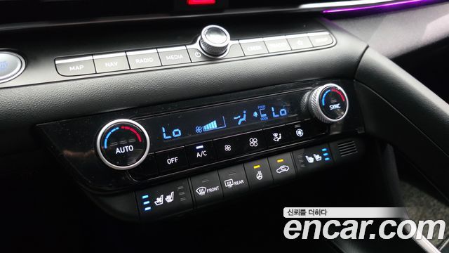 Hyundai AVANTE 2023 — photo 16