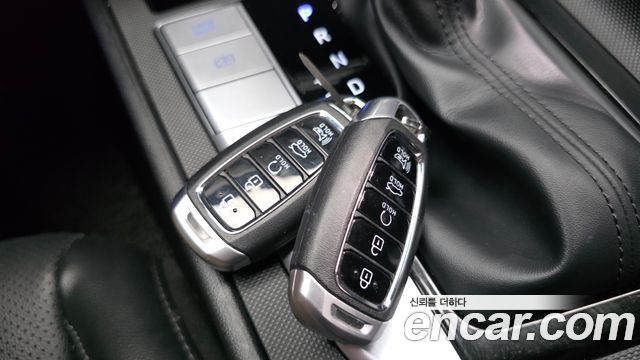 Hyundai AVANTE 2023 — photo 19
