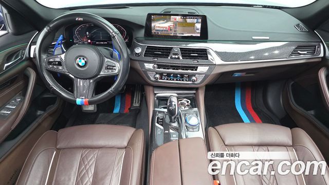 BMW 5-Series 2020 — photo 10