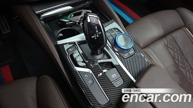 BMW 5-Series 2020 — photo 12