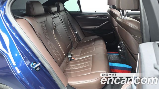 BMW 5-Series 2020 — photo 18
