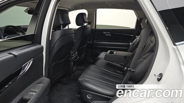 Genesis GV80 2022 — photo 16
