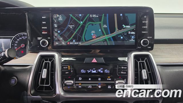 Kia Sorento 2022 — photo 18