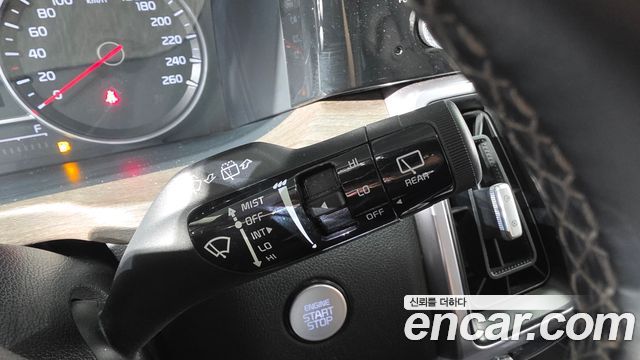 Kia Sorento 2022 — photo 28