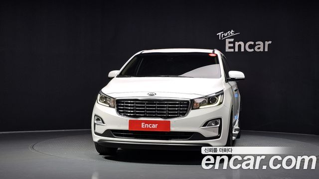 Kia Canival 2019 — photo 3