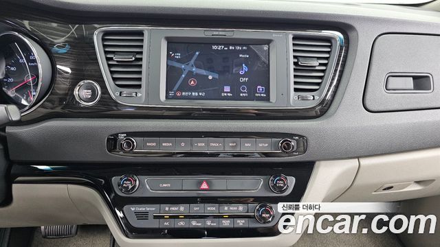 Kia Canival 2019 — photo 20