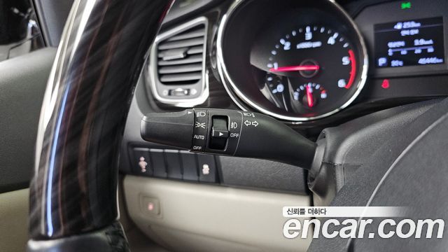 Kia Canival 2019 — photo 24