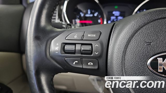 Kia Canival 2019 — photo 16