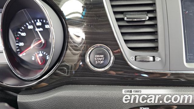 Kia Canival 2019 — photo 35
