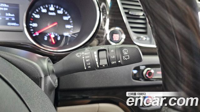 Kia Canival 2019 — photo 37