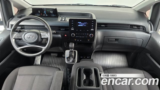 Hyundai Staria 2023 — photo 10