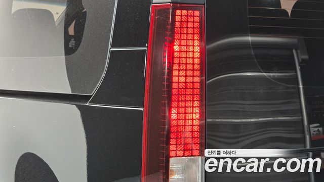 Hyundai Staria 2023 — photo 9