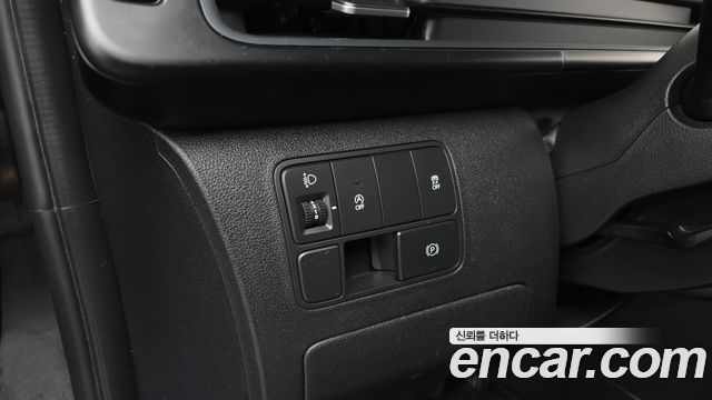 Hyundai Staria 2023 — photo 28