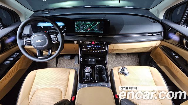 Kia Canival 2023 — photo 7