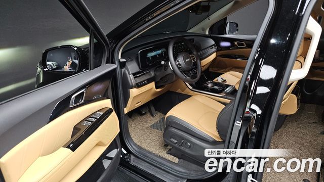Kia Canival 2023 — photo 10