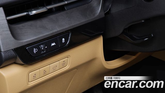 Kia Canival 2023 — photo 13
