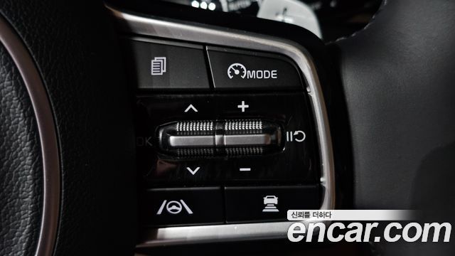 Kia Canival 2023 — photo 17