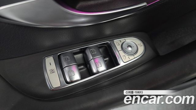 Mercedes-Benz AMG GT 2021 — photo 28