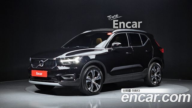 Volvo XC40 2022 — photo 1