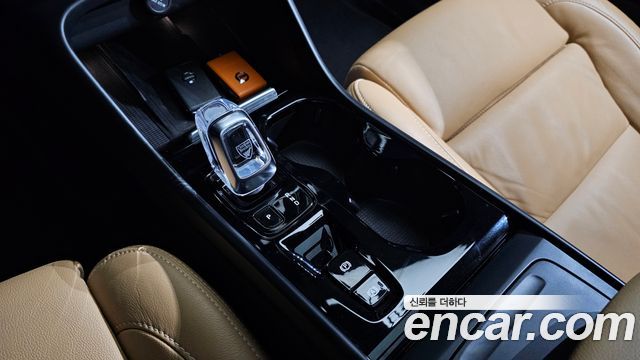 Volvo XC40 2022 — photo 12