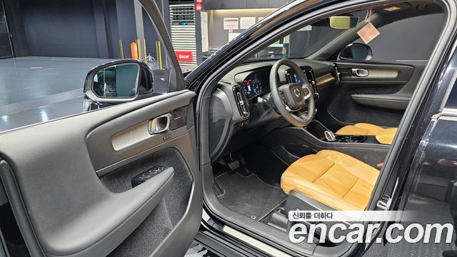 Volvo XC40 2022 — photo 13