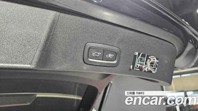 Volvo XC40 2022 — photo 26