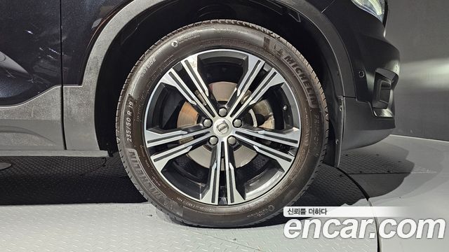 Volvo XC40 2022 — photo 7