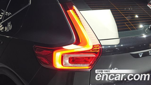 Volvo XC40 2022 — photo 9