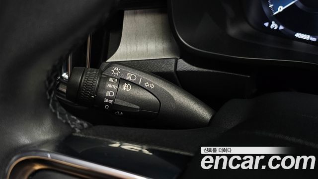 Volvo XC40 2022 — photo 32
